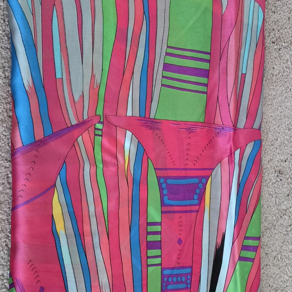 N/A vibrant scarf